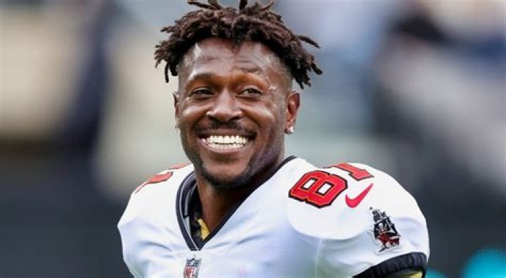 Antonio Brown Alleges Buccaneers Paid Him 