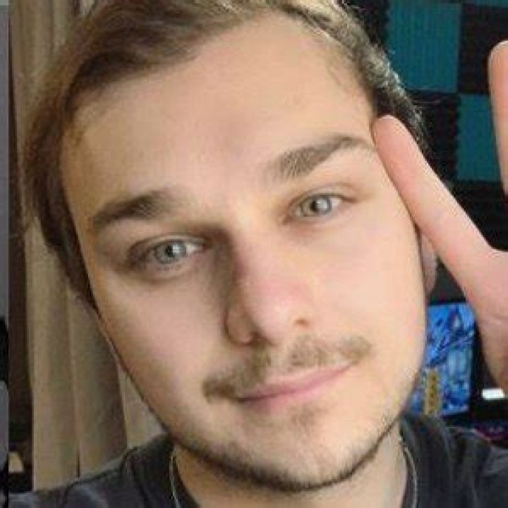 Blarg (YouTube Star) - Age, Birthday, Bio, Facts, Family, Net Worth, Height & More