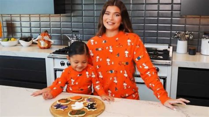 BRB, Crying! Stormi Webster Tells Mom Kylie Jenner She’s ‘So Beautiful’ While Baking Grinch Cupcakes