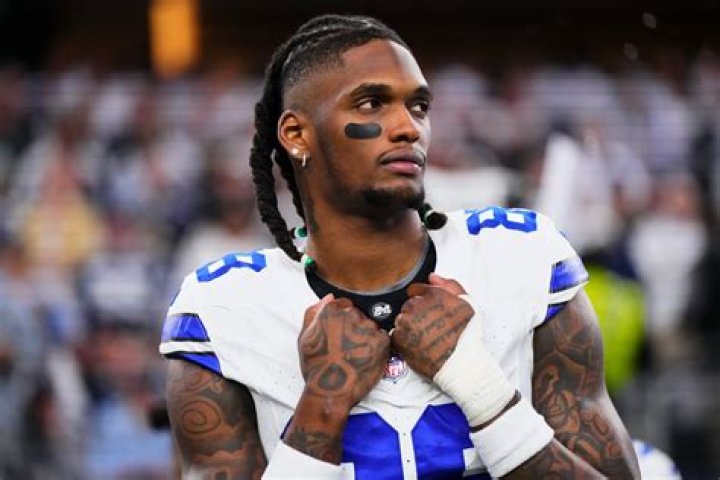 CeeDee Lamb Contract, Salary, Draft, 40 Time, Parents, High School, Jersey, GIF, College