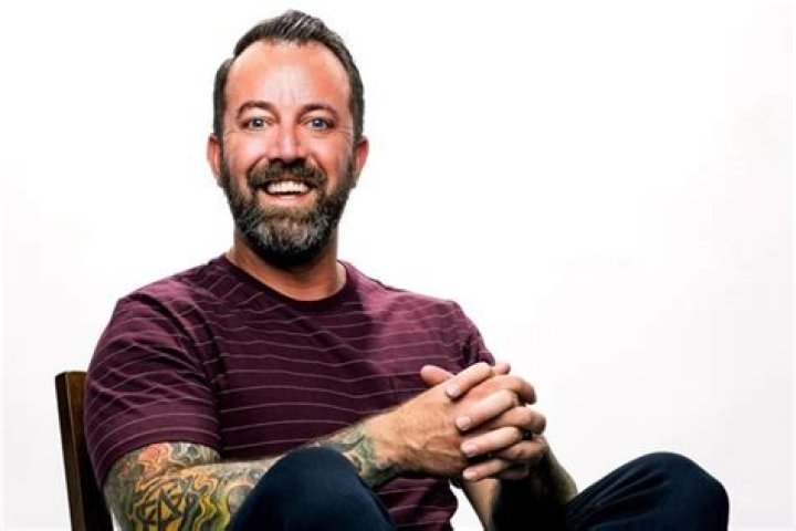 Dan Cummins (Comedian) - Age, Birthday, Bio, Facts, Family, Net Worth, Height & More