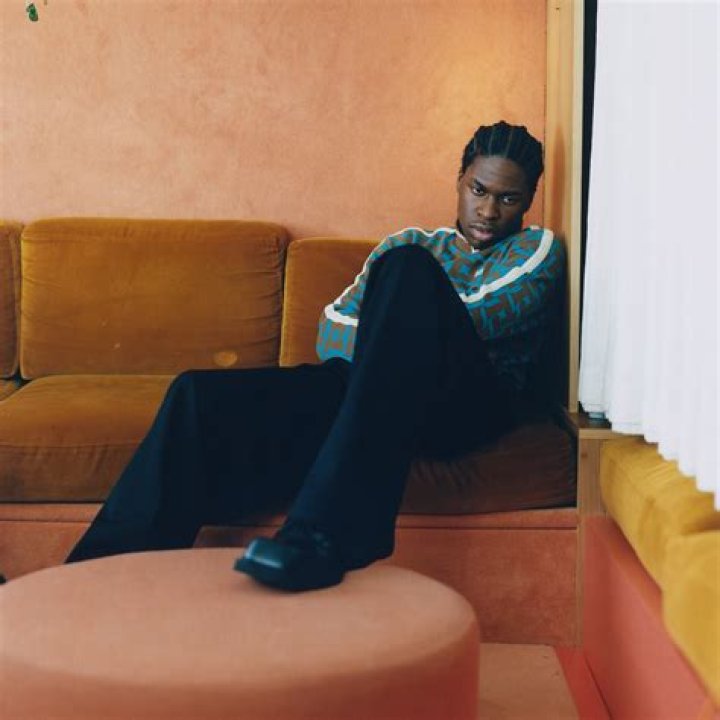Daniel Caesar Girlfriend: Is Daniel Caesar In A Relationship?