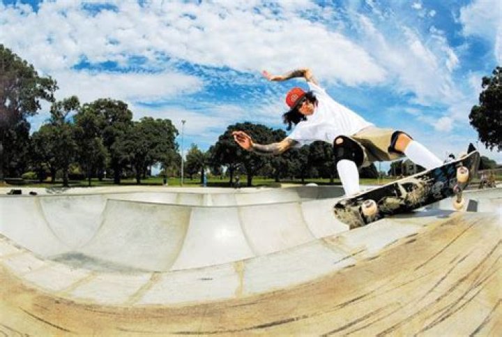 Darren Navarette (Skateboarder) - Age, Birthday, Bio, Facts, Family, Net Worth, Height & More