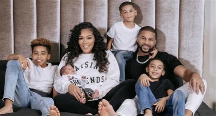Devale Ellis (YouTube Star) - Age, Birthday, Bio, Facts, Family, Net Worth, Height & More