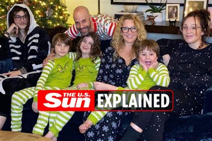 Does Chris Daughtry have 5 kids?