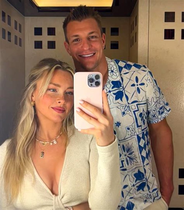 ExclusiveCamille Kostek Reveals How She and Boyfriend Rob Gronkowski Keep Their Relationship ‘Fresh and Fun’