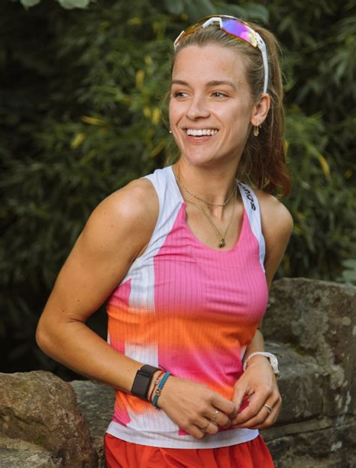 Flora Beverley (Blogger) - Age, Birthday, Bio, Facts, Family, Net Worth, Height & More