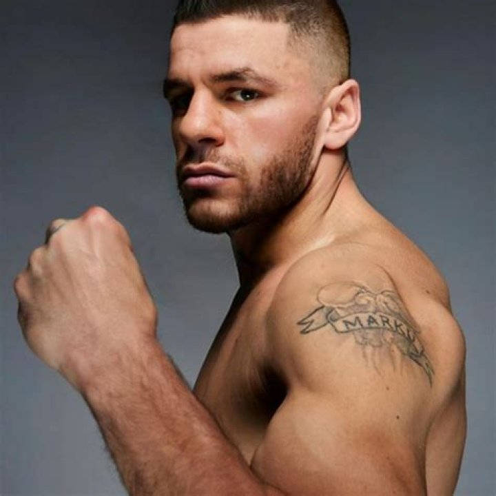 Florian Marku (Boxer) - Age, Birthday, Bio, Facts, Family, Net Worth, Height & More