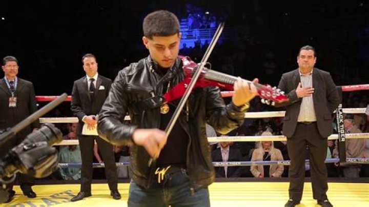 Frabián Eli (Violinist) - Age, Birthday, Bio, Facts, Family, Net Worth, Height & More