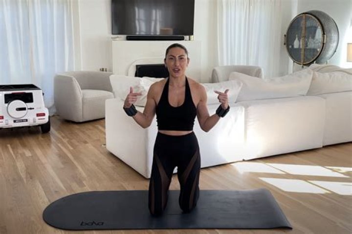 Get Kourtney Kardashian’s Perky Booty With Her 10-Minute Legs and Butt Circuit