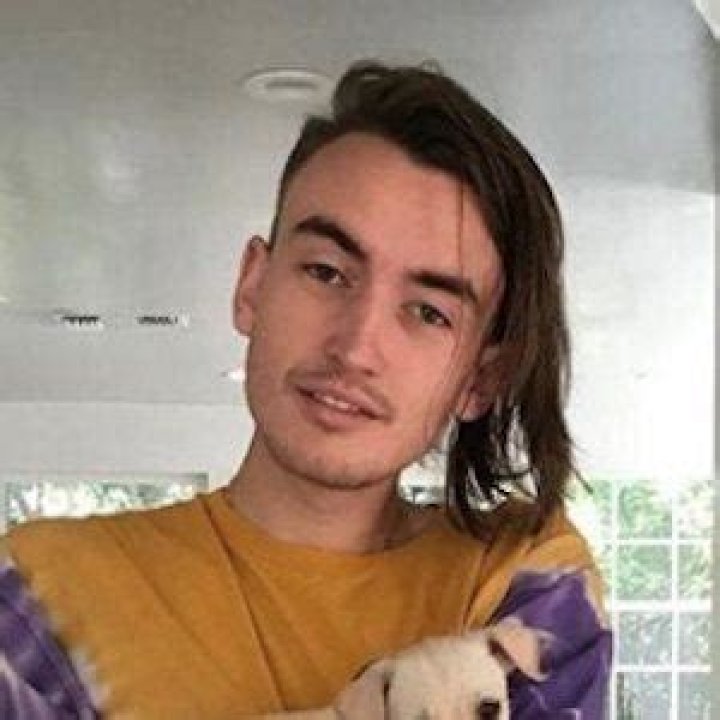 Gnash (DJ) - Age, Birthday, Bio, Facts, Family, Net Worth, Height & More