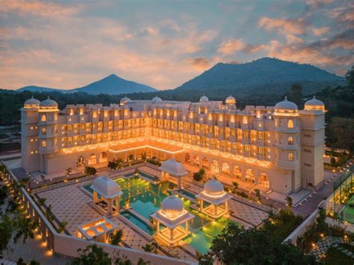 Hotel Sagar Lake View, Vadodara, India