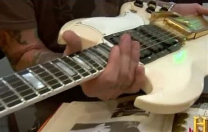 How much did Pawn Stars sell Mary Ford’s guitar for?