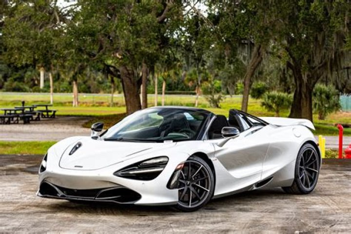 How much does it cost to rent a McLaren 720 for a day?