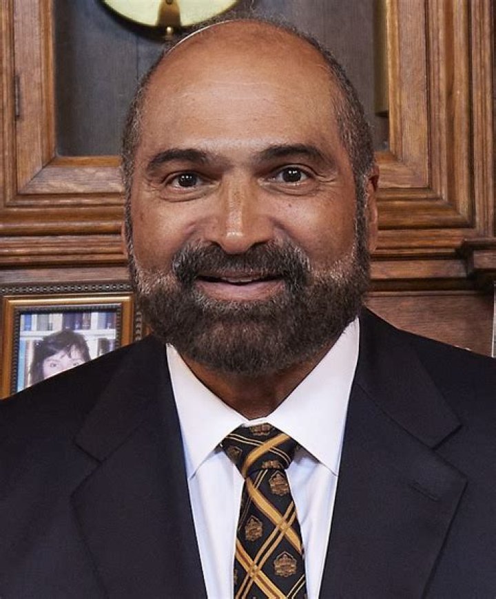 How Much Money Does Franco Harris Make? Latest Franco Harris Net Worth Income Salary