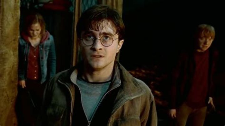 How old is Harry Potter in Deathly Hallows Part 2?