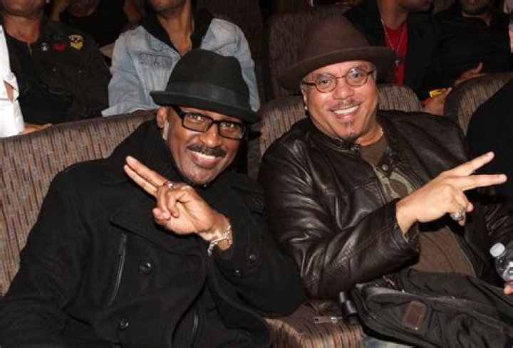 Howard Hewett (R&B Singer) - Age, Birthday, Bio, Facts, Family, Net Worth, Height & More