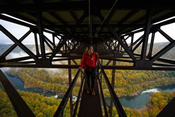 Is there a walkway under the New River Gorge Bridge?
