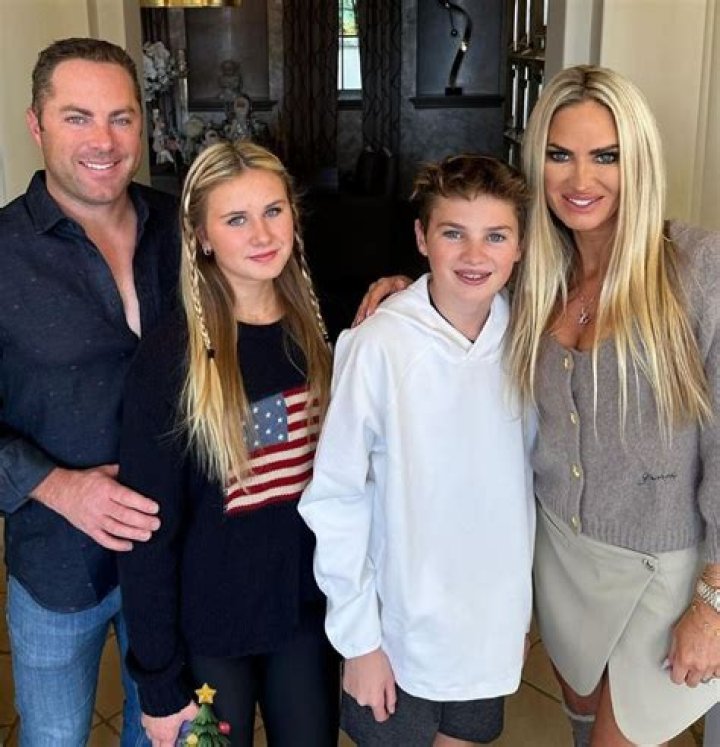 Jay McGraw Biography, Age, Height, Wife, Net Worth, Family