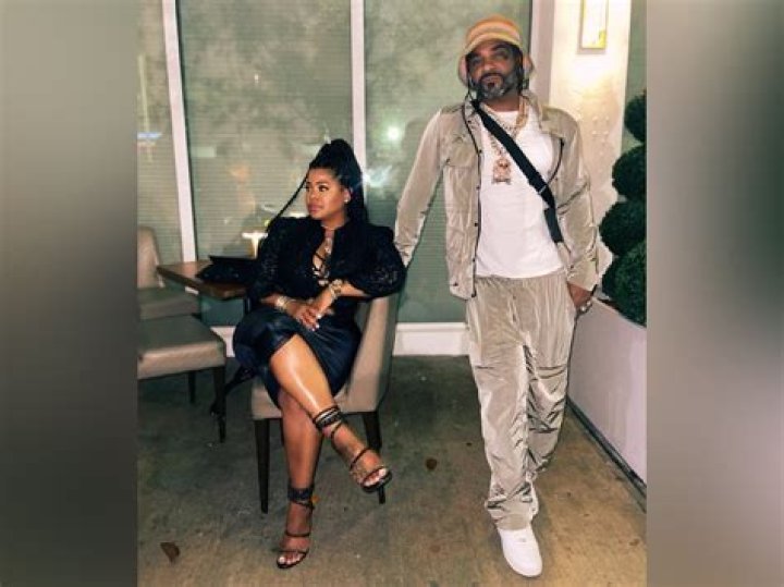 Jim Jones (Rapper) - Age, Birthday, Bio, Facts, Family, Net Worth, Height & More