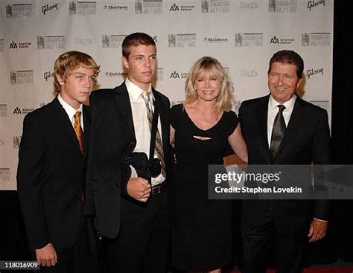 Joel Scott Davis: Mac Davis’s son, Wikipedia, Biography, Age, Height, Wife, Family
