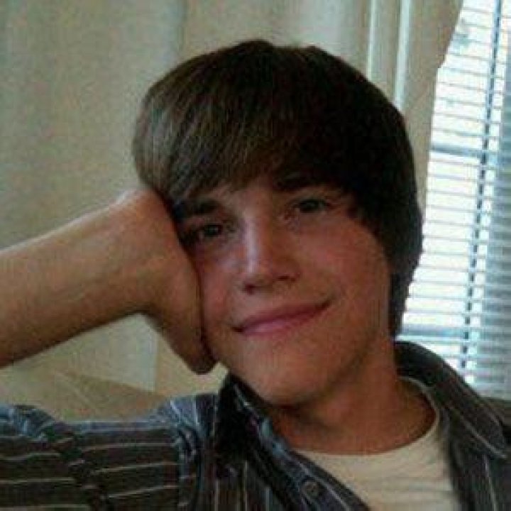Jon McNamee (YouTube Star) - Age, Birthday, Bio, Facts, Family, Net Worth, Height & More