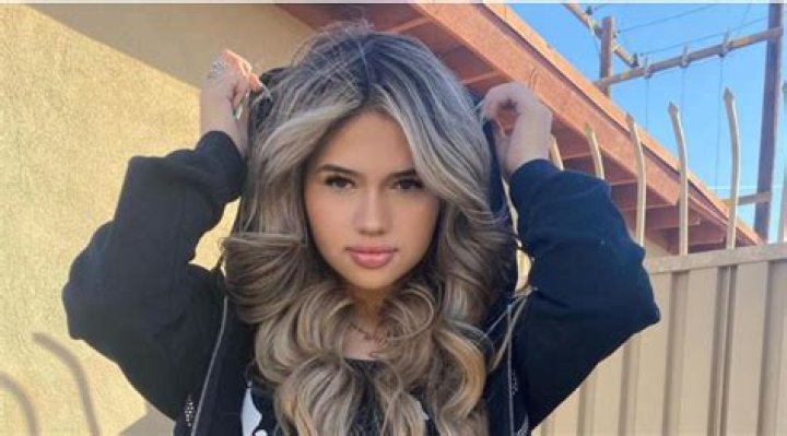 Khia Lopez (Model) - Age, Birthday, Bio, Facts, Family, Net Worth, Height & More