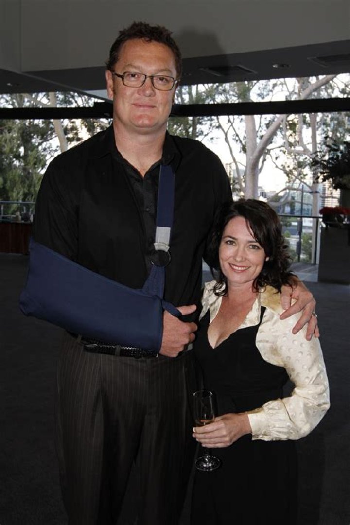 Luc Longley Biography, Age, Height, Wife, Net Worth, Family