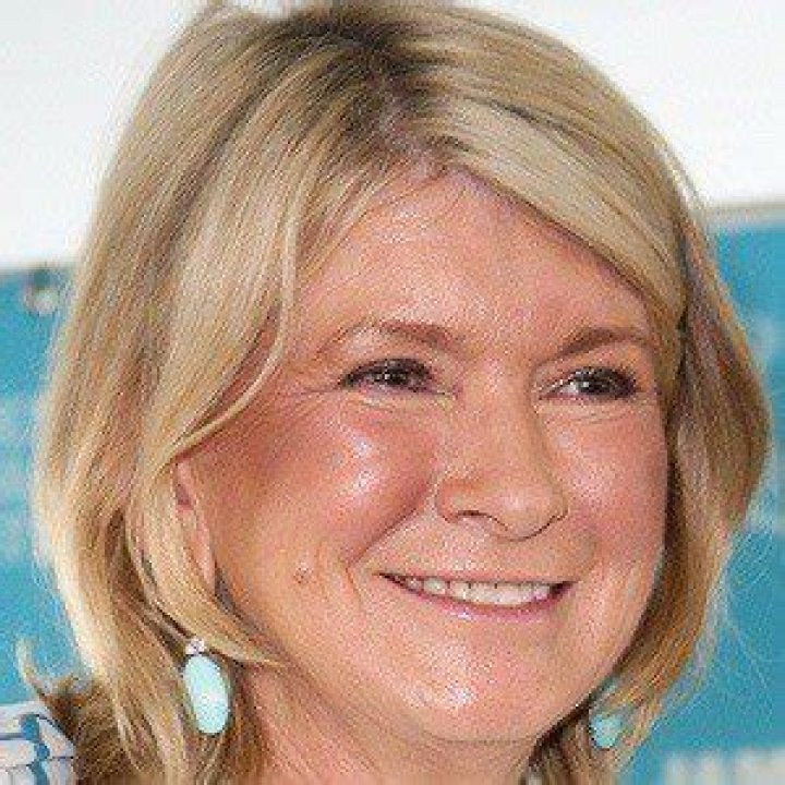 Martha Stewart (Entrepreneur) - Age, Birthday, Bio, Facts, Family, Net Worth, Height & More