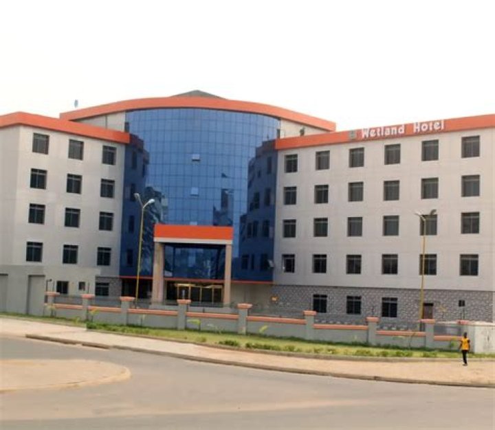 New City Hotel, Wuye