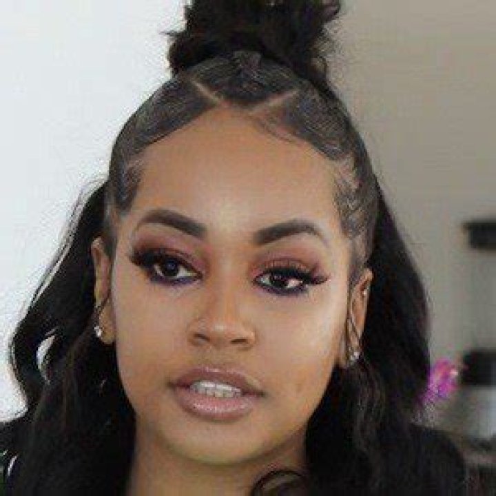 PHfAme (Model) - Age, Birthday, Bio, Facts, Family, Net Worth, Height & More