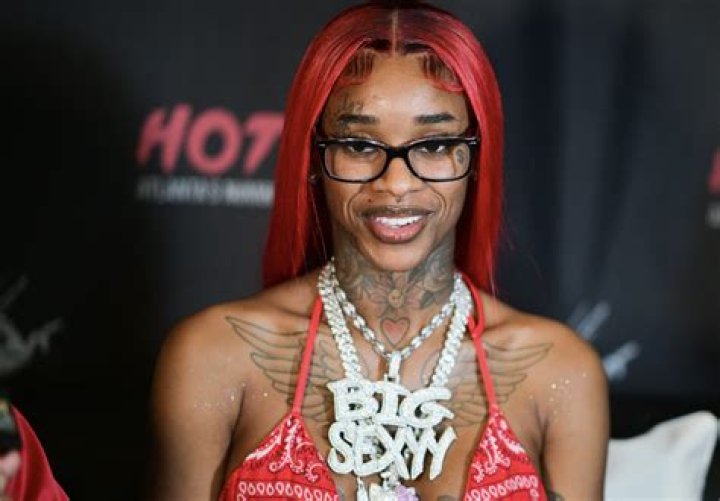 Sexyy Red Expertly Claps Back At Rolling Ray Saying She Looks 