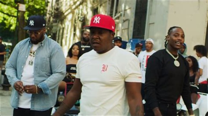 Smoke DZA, Jadakiss, And Flipp Dinero Drop Off 