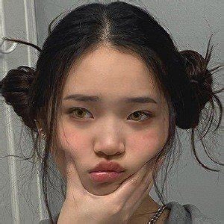 Tracy Sohn (Instagram Star) - Age, Birthday, Bio, Facts, Family, Net Worth, Height & More