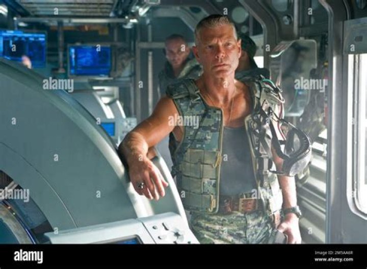 What did Stephen Lang do before acting? Was Stephen Lang in the military?