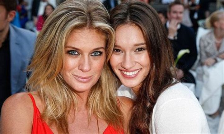 What does Rachel Hunter’s daughter do?