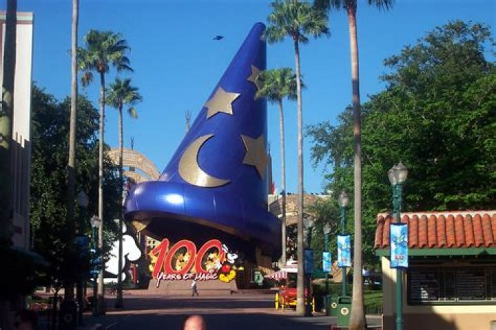 What happened to sorcerer Mickey hat at Hollywood studios?