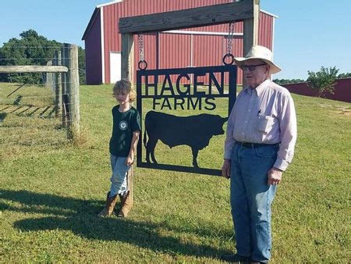 Where is Nick Hagen farm?
