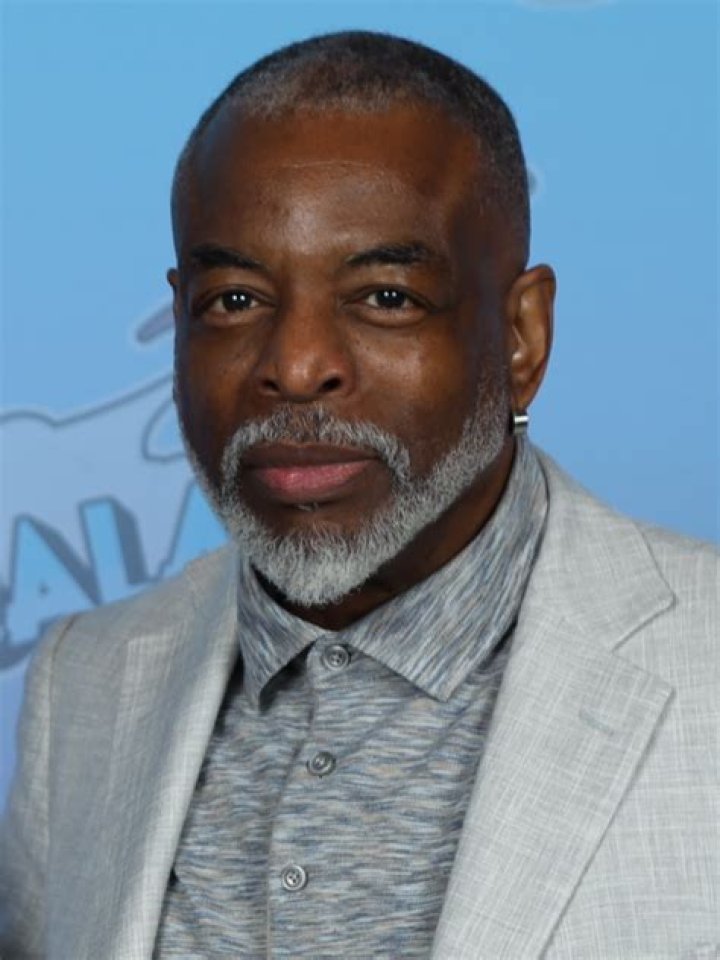 Who is LeVar Burton? See Net-worth, Quote, Awards, Fact, Wiki