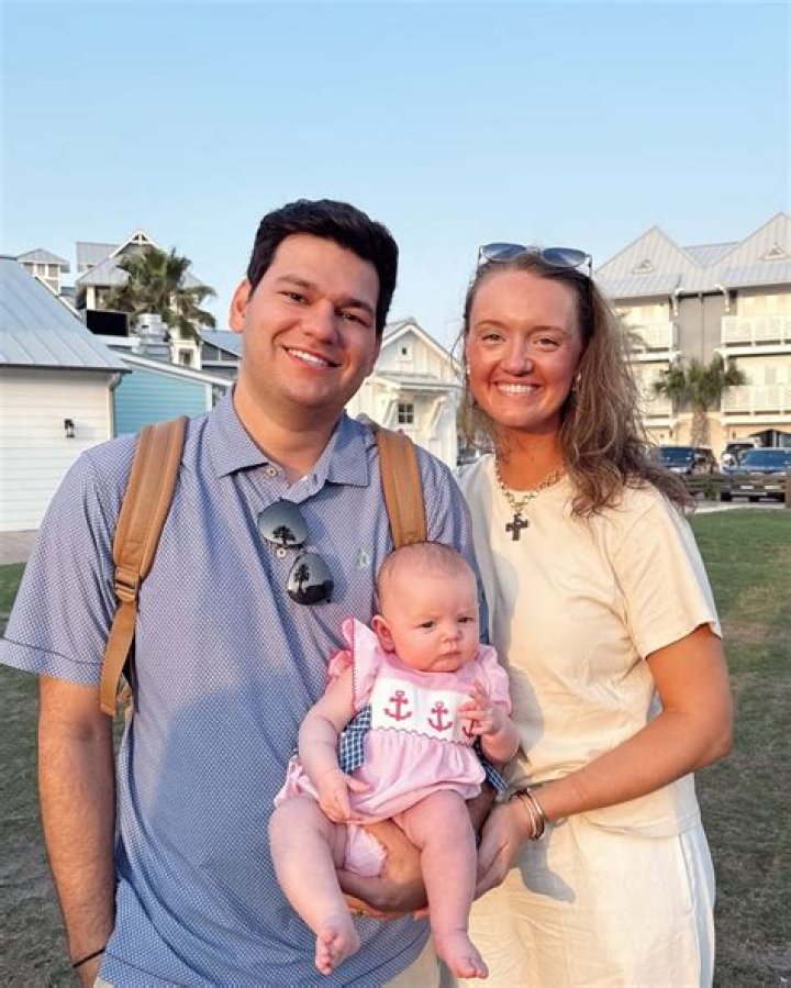 Who is Mauricio Scott family?