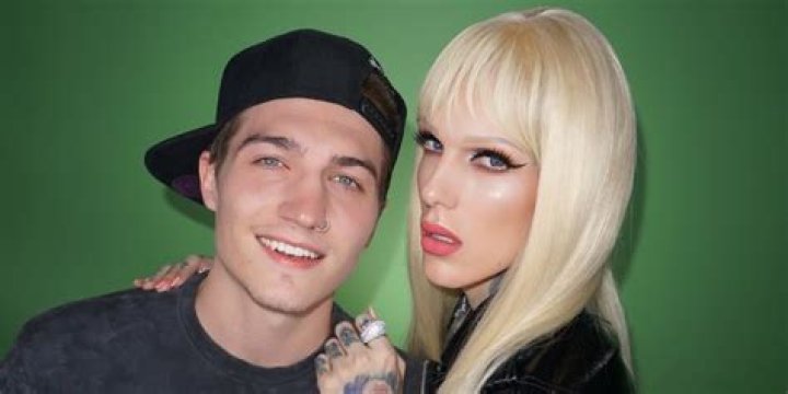 YouTuber Jeffree Star Announces Split From Longtime Boyfriend Nathan Schwandt: ‘We Broke Up’